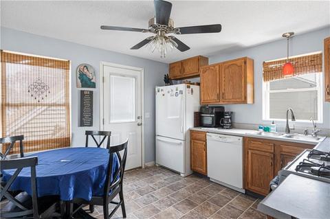 2000 W Shore Rd, Warwick, RI 02889 photo 9