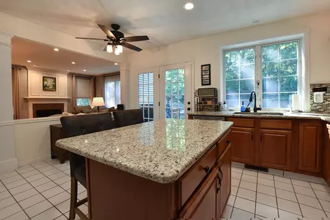 208 Castle Rocks Rd, Warwick, RI 02886 photo 3