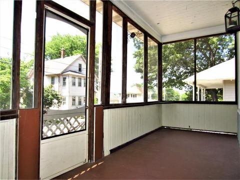 40 Monroe St, Woonsocket, RI 02895 photo 3
