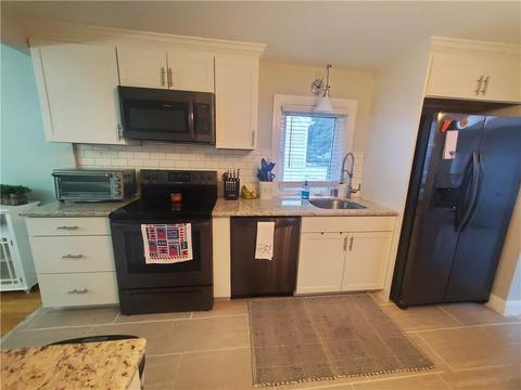 39 Link St, Warwick, RI 02886 photo 9