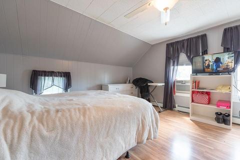 277 Nursery Ave, Woonsocket, RI 02895 photo 17