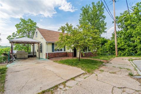 245 Sayles St, Woonsocket, RI 02895 photo 2