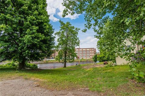 245 Sayles St, Woonsocket, RI 02895 photo 8