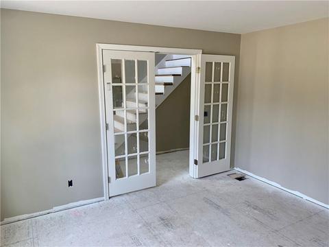 42 Pond View Ct, Glocester, RI 02814 photo 9