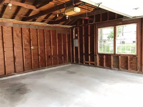 148 Pine Crest Dr, Woonsocket, RI 02895 photo 8