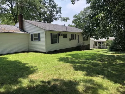 148 Pine Crest Dr, Woonsocket, RI 02895 photo 10
