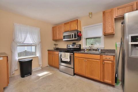 41 Oakside St, Warwick, RI 02889 photo 2