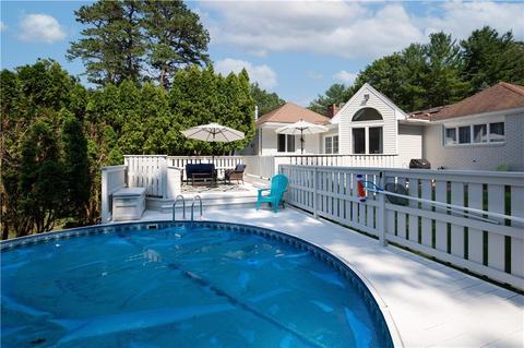 30 Forrestal Dr, Westerly, RI 02891 photo 4