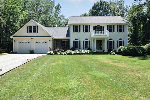 2 Dutchess Dr, Cranston, RI 02921 photo 1