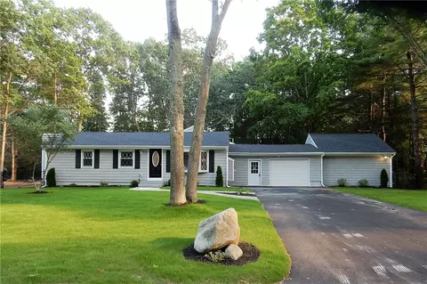 30 Highwood Dr, Coventry, RI 02816 photo 3