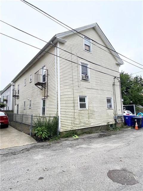 14 Sisson St, Warren, RI 02885 photo 1