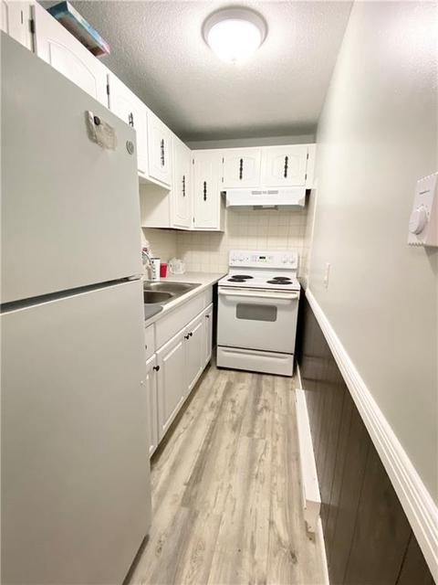 14 Sisson St, Warren, RI 02885 photo 17