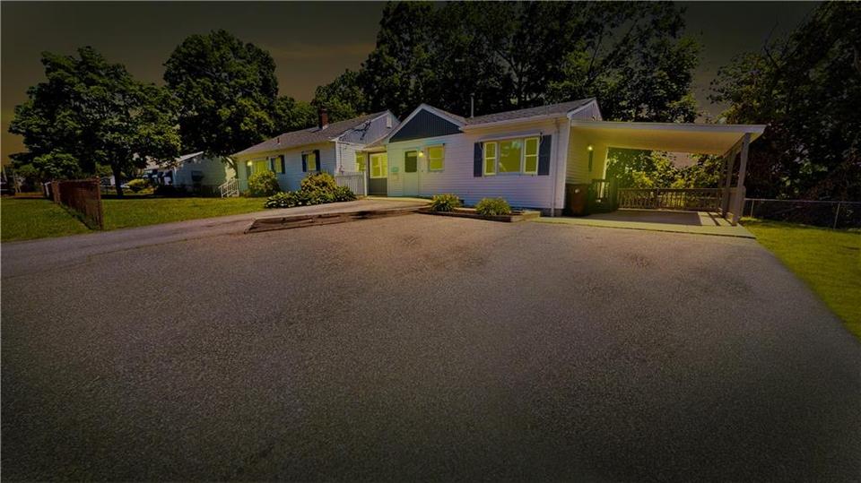 362 Lydia Ave, Woonsocket, RI 02895 42 Photos Movoto