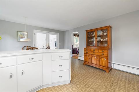 226 Payton Ave, Warwick, RI 02889 photo 7