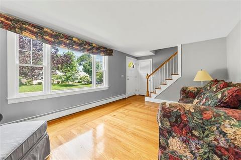 226 Payton Ave, Warwick, RI 02889 photo 11