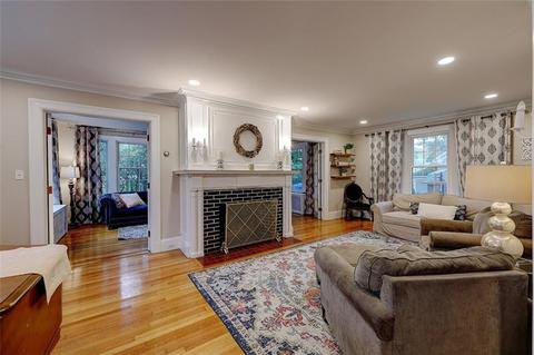 92 Oakley Rd, Woonsocket, RI 02895 photo 3