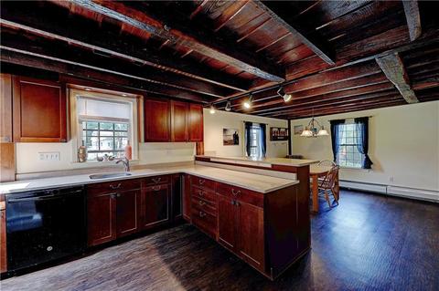 231 Providence St, Woonsocket, RI 02895 photo 8