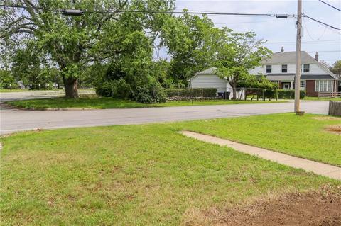 45 Relph St, Warwick, RI 02888 photo 6