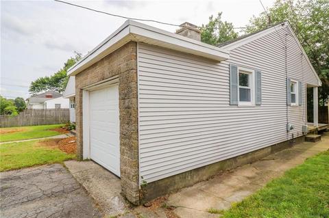 45 Relph St, Warwick, RI 02888 photo 5