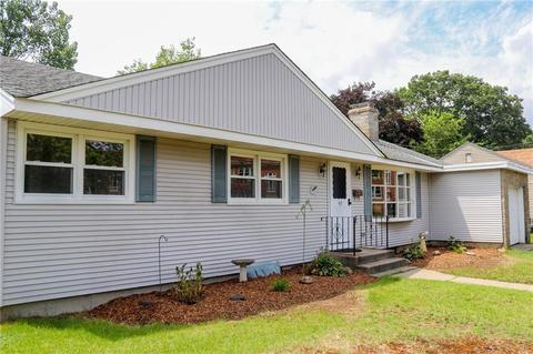 45 Relph St, Warwick, RI 02888 photo 3
