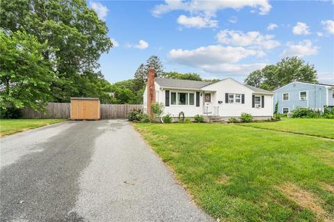 187 Holmes Rd, Warwick, RI 02888 photo 2