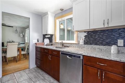 147 Lancaster Ave, Warwick, RI 02886 photo 4