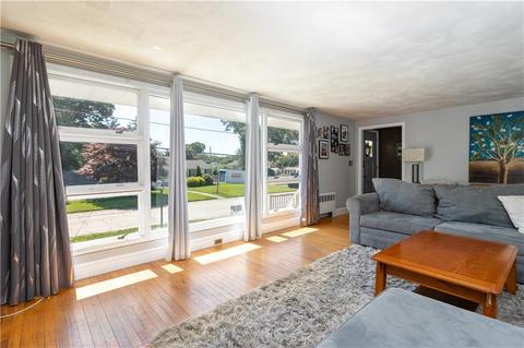 147 Lancaster Ave, Warwick, RI 02886 photo 9