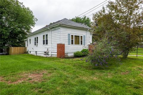 112 Riverside Ave, Warwick, RI 02889 photo 2
