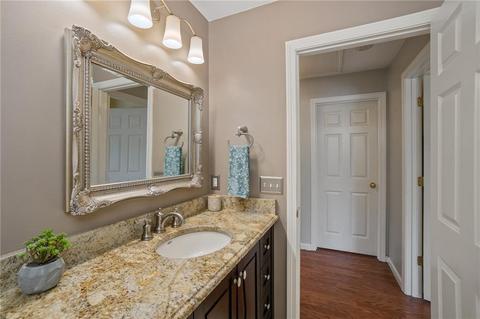 159 Mohawk Trl, Cranston, RI 02921 photo 11