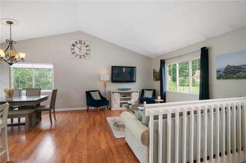 159 Mohawk Trl, Cranston, RI 02921 photo 3