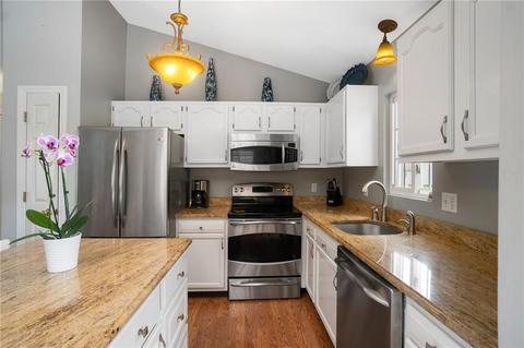 159 Mohawk Trl, Cranston, RI 02921 photo 8