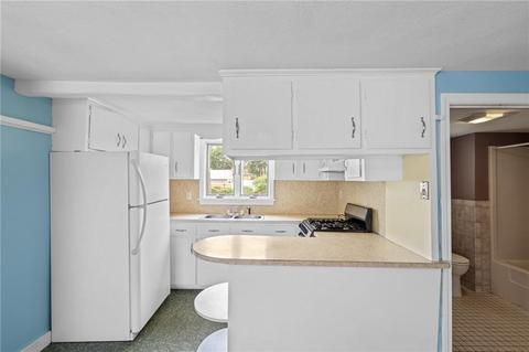 9 Easterbrooks Ave, Bristol, RI 02809 photo 6