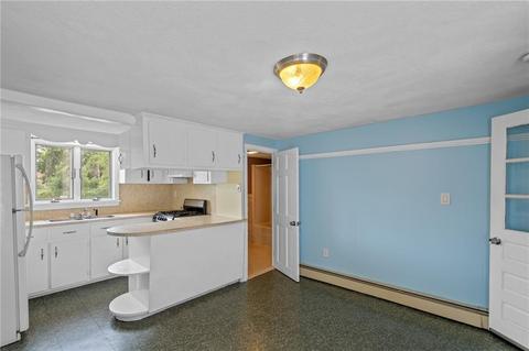 9 Easterbrooks Ave, Bristol, RI 02809 photo 5