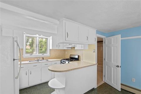 9 Easterbrooks Ave, Bristol, RI 02809 photo 3