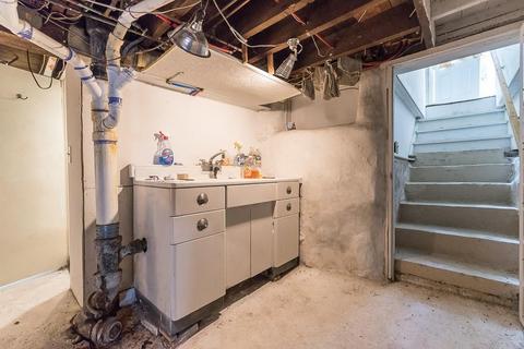 25 Moore St, Woonsocket, RI 02895 photo 43