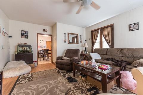 25 Moore St, Woonsocket, RI 02895 photo 5