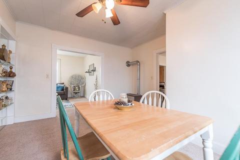 25 Moore St, Woonsocket, RI 02895 photo 17
