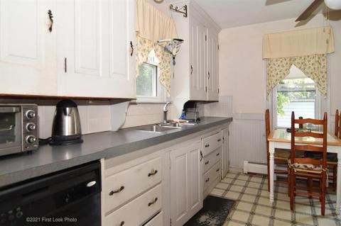 884 Main St, Warren, RI 02885 photo 9