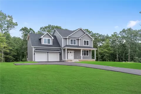 11 Fallon Trl, Westerly, RI 02891 photo 2