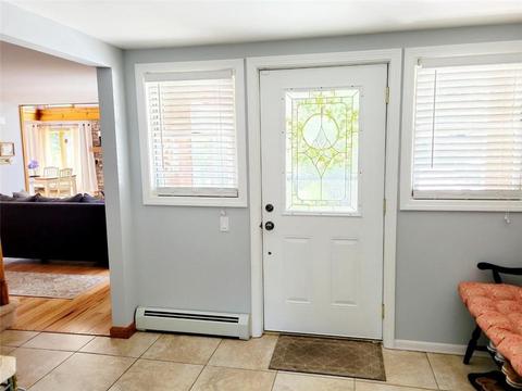 20 Hickory Ln, Westerly, RI 02891 photo 4