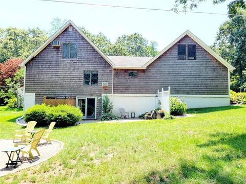 20 Hickory Ln, Westerly, RI 02891 photo 3