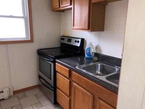 109 Warwick St, Woonsocket, RI 02895 photo 5