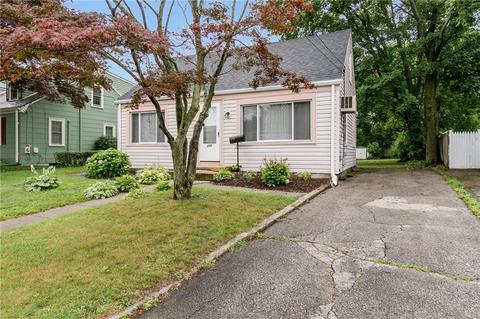 240 3rd Ave, Warwick, RI 02888 photo 4