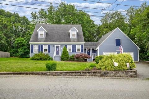 14 Evie Dr, Warren, RI 02885 photo 2