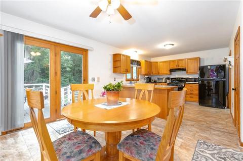 14 Evie Dr, Warren, RI 02885 photo 8