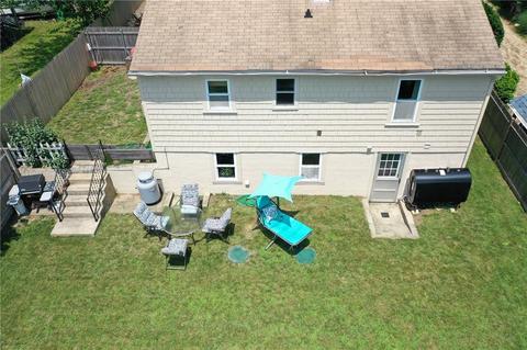 44 Pine Ave, Coventry, RI 02816 photo 3