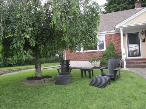 116 Tower St, Westerly, RI 02891 photo 2
