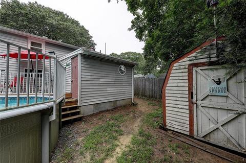 182 Haswill St, Warwick, RI 02889 photo 9