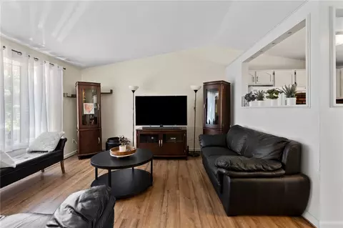 99 Marshall Ave, Warwick, RI 02886 photo 3