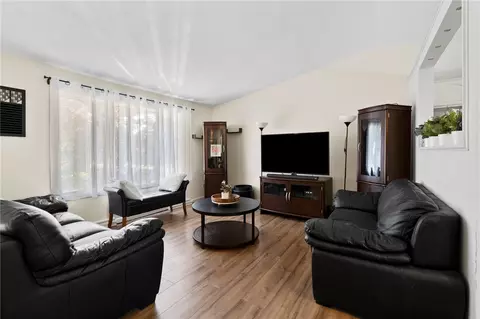 99 Marshall Ave, Warwick, RI 02886 photo 4